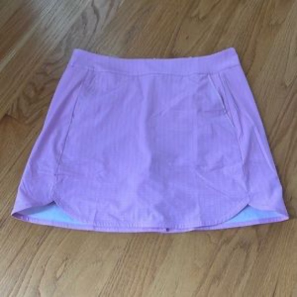 Vineyard Vines performance golf skort size M pink golf clubs NWOT - Picture 1 of 1